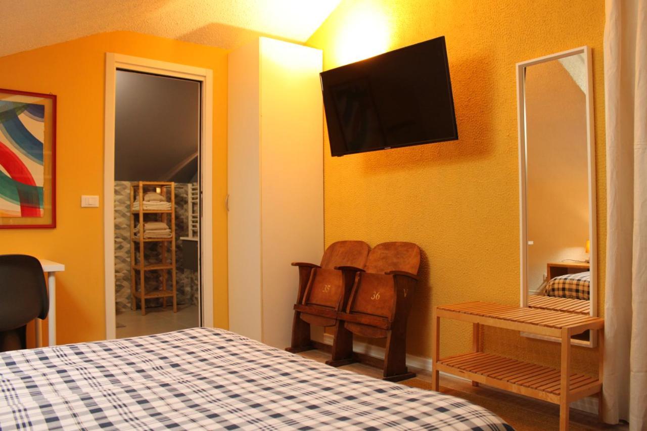 La Gare B&B Fiera Magenta Exteriör bild
