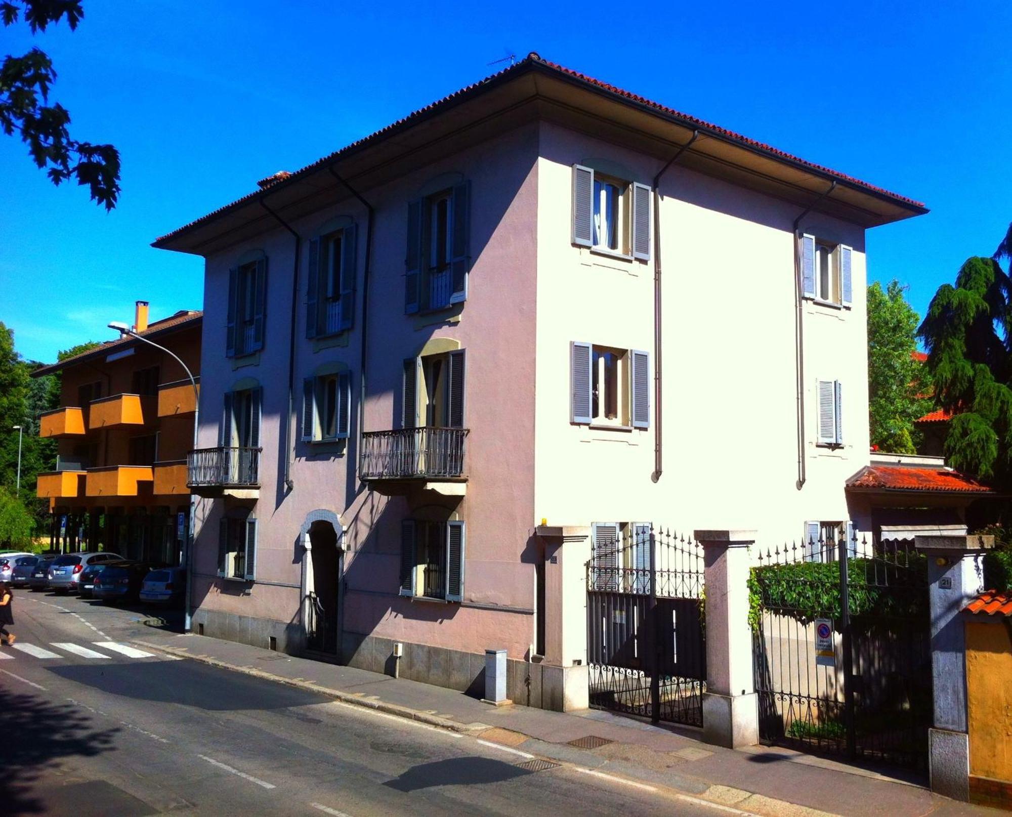 La Gare B&B Fiera Magenta Exteriör bild