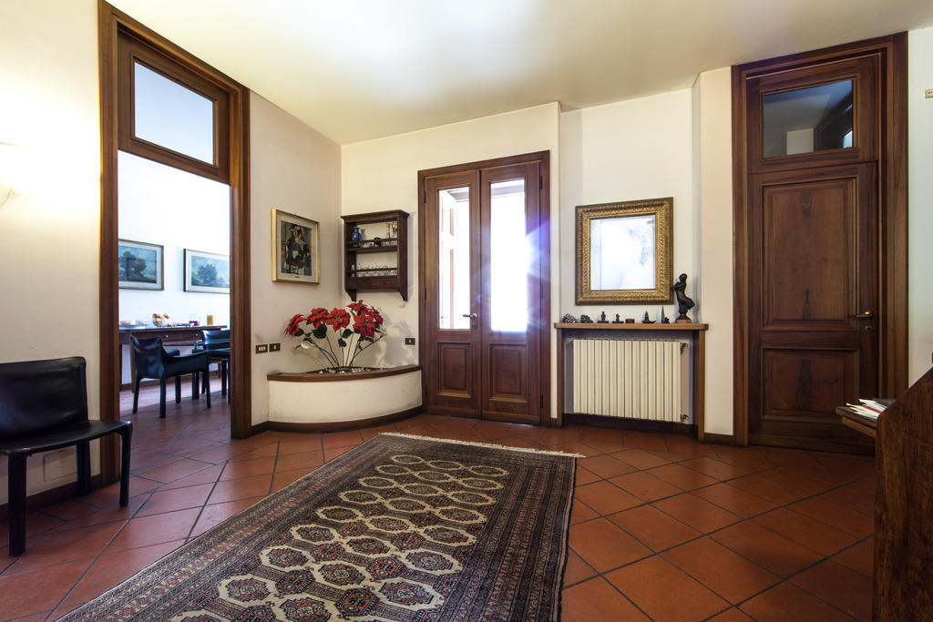 La Gare B&B Fiera Magenta Exteriör bild